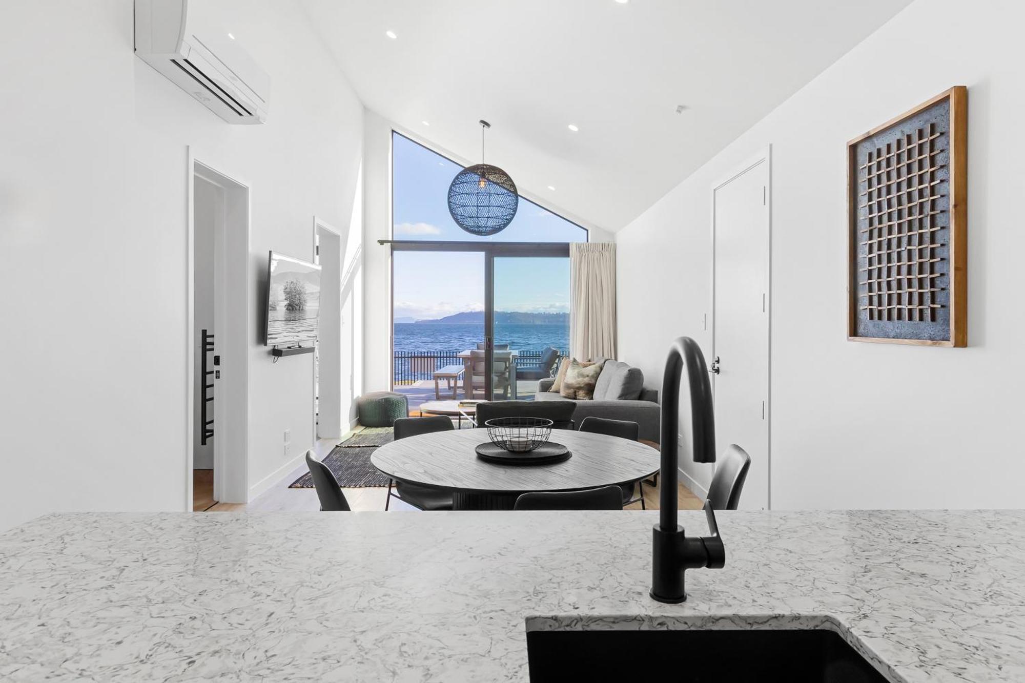 Brand New Lake Front Homes Spa Pool Taupo Zewnętrze zdjęcie