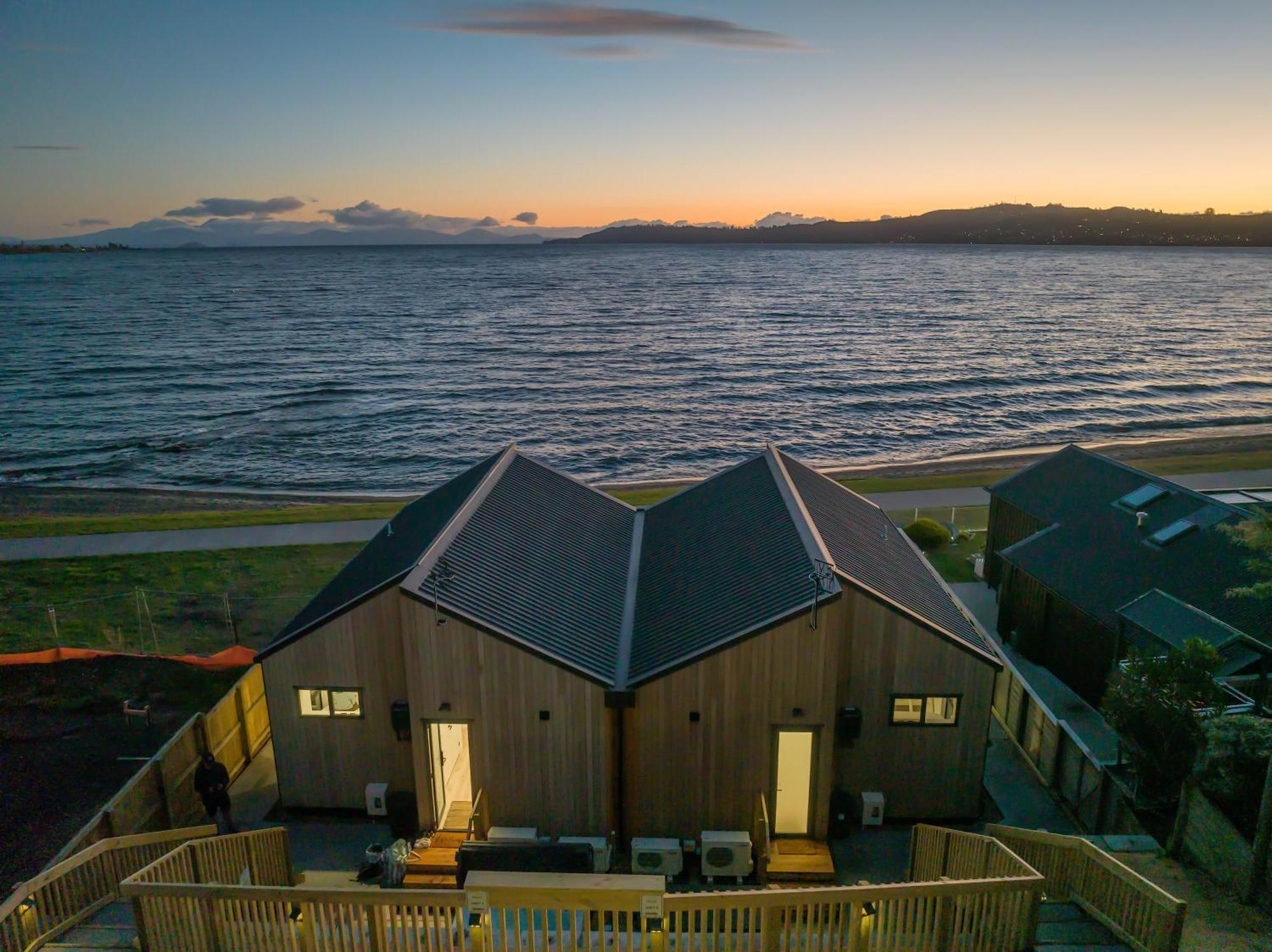 Brand New Lake Front Homes Spa Pool Taupo Zewnętrze zdjęcie
